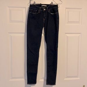 Levi’s 535 Skinny Jeans